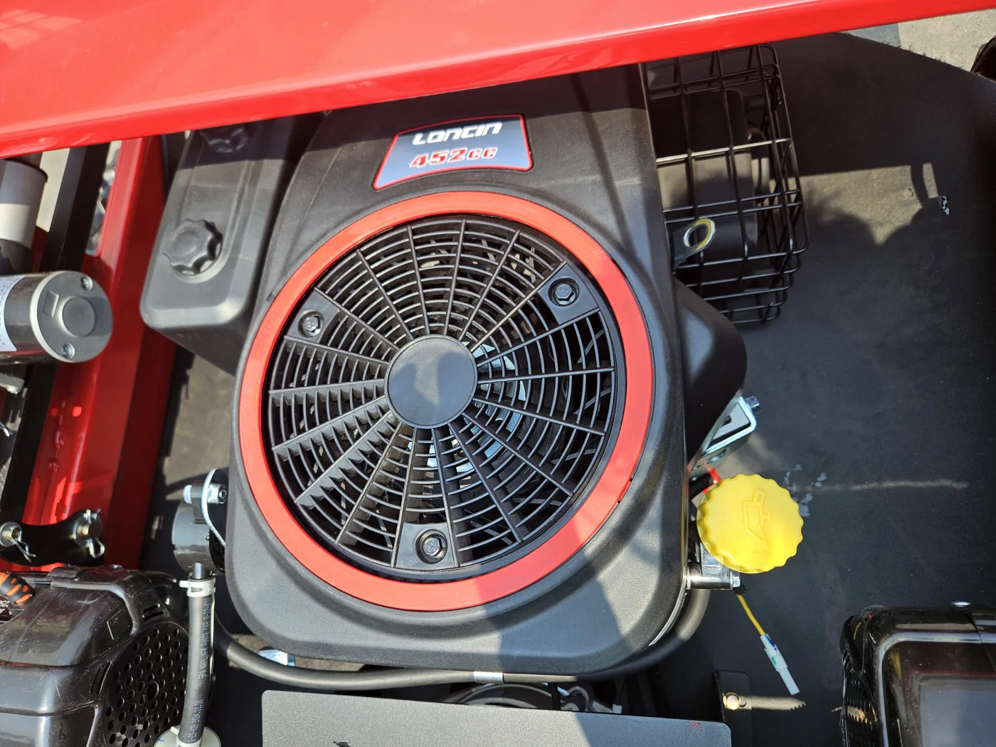 LONCIN engine in the supplied 452-80L mower