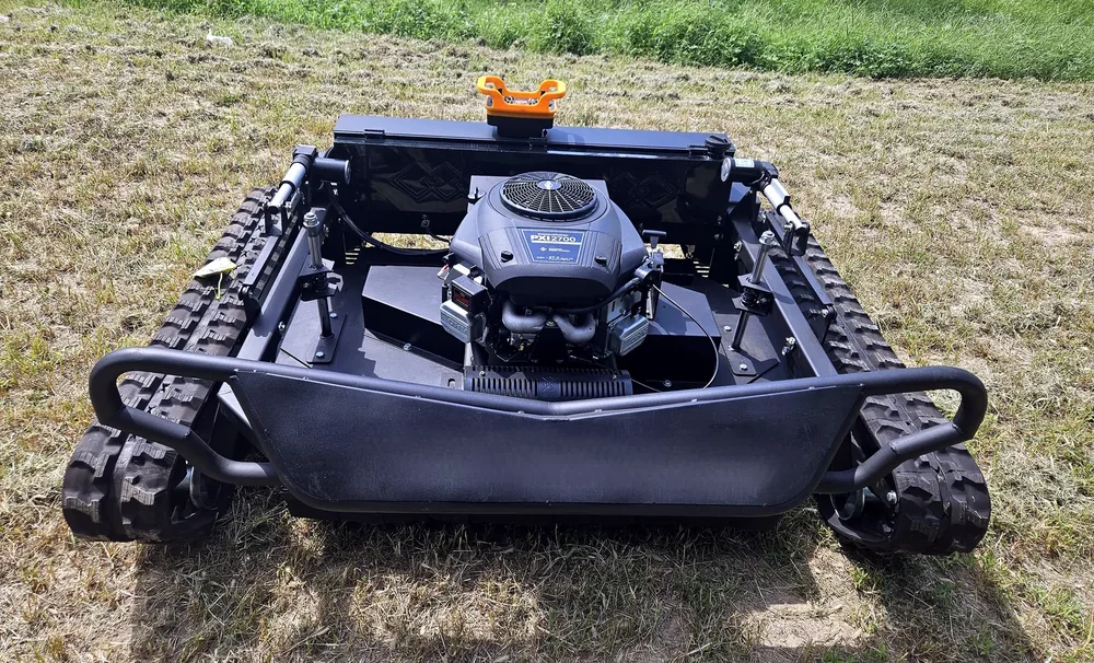 Tank 810-130 mower configuration